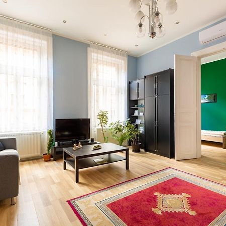 F24 Ferenc Apartment Будапеща Екстериор снимка