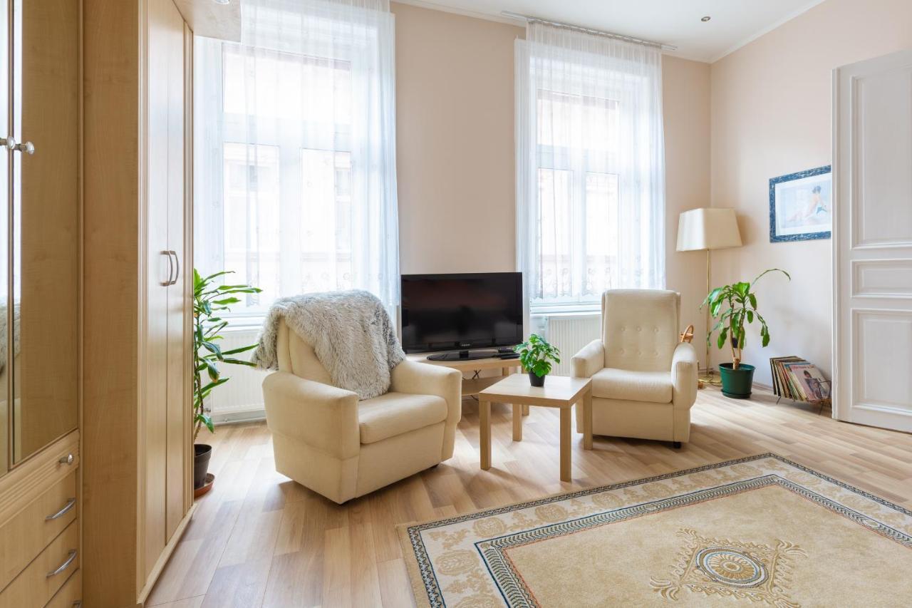 F24 Ferenc Apartment Будапеща Екстериор снимка