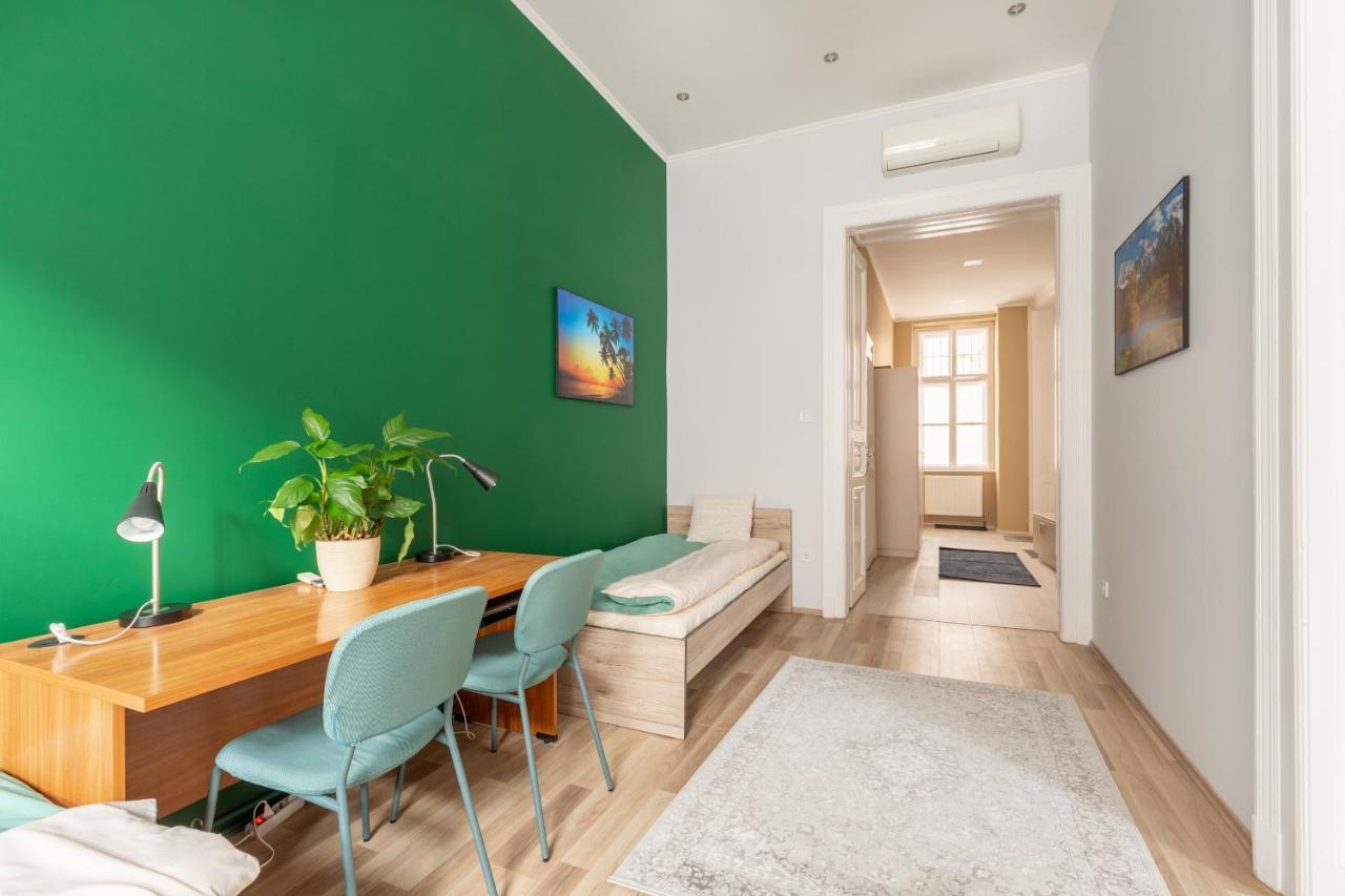F24 Ferenc Apartment Будапеща Екстериор снимка