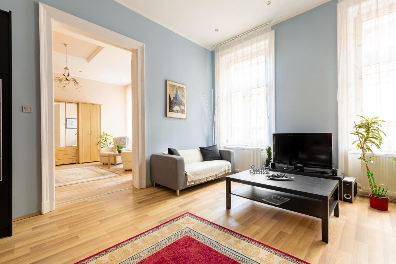 F24 Ferenc Apartment Будапеща Екстериор снимка