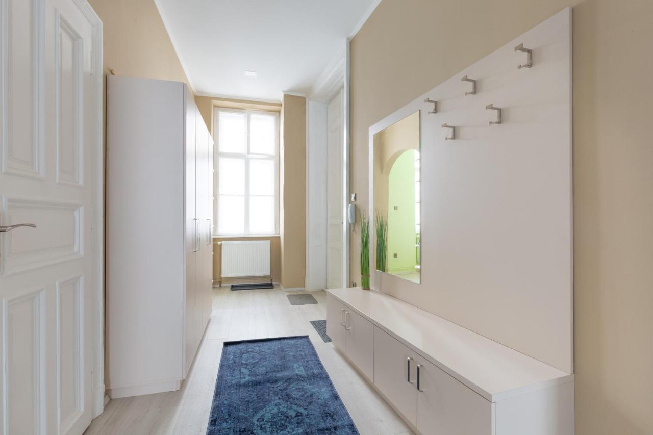 F24 Ferenc Apartment Будапеща Екстериор снимка